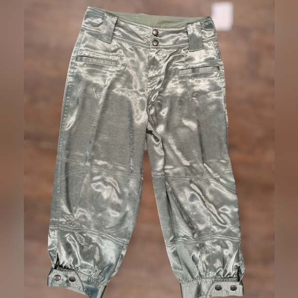 New Free People shiny Green Capris pants SZ 2 - Picture 1 of 7